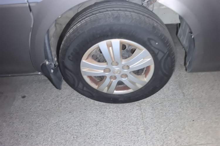 Used FORTHING Lingzhi 2017 Restyled M3L 1.6L 7-Seater Comfort Version
