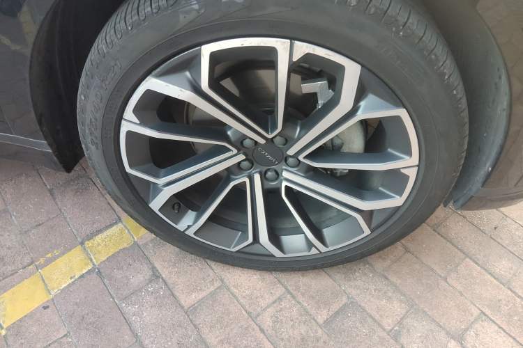 Used Lynk & Co 09 2021 2.0T Halo Six-Seater