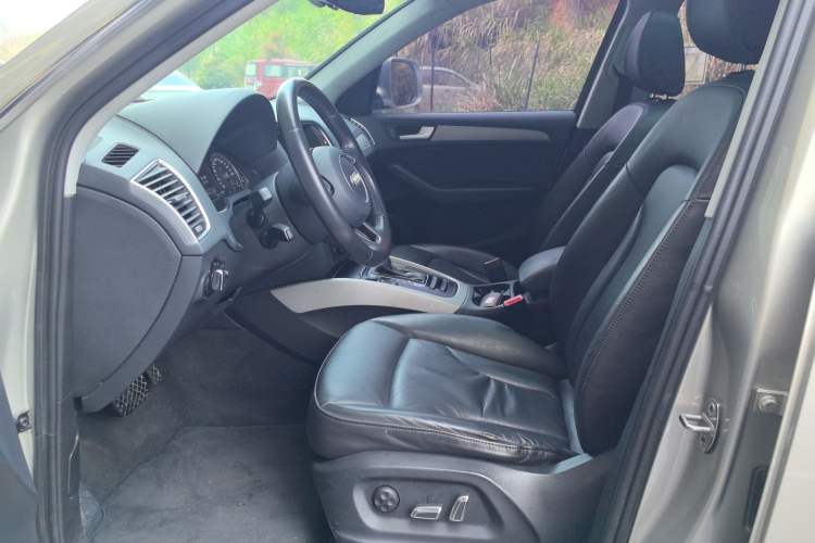 Used Audi Q5 2017 40 TFSI Ambition Edition Left Front Seat