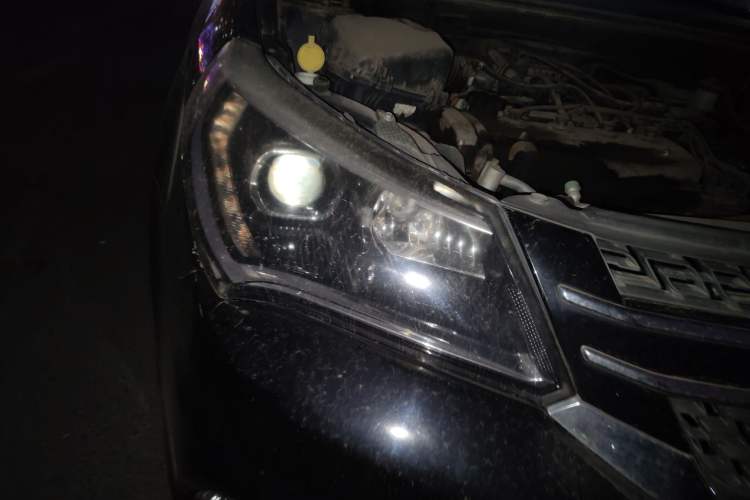 Used Geely Auto Diamond 2016 1.5L Manual Elite Version China IV Standard
