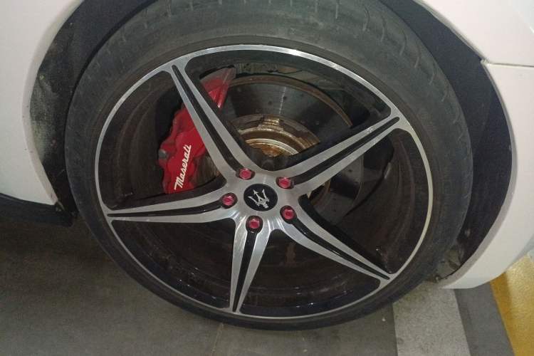 Used Maserati GranTurismo 2008 4.7L Sport