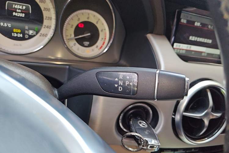 Used Mercedes-Benz GLK-Class 2015 GLK 260 4MATIC Dynamic Edition Ultimate Version