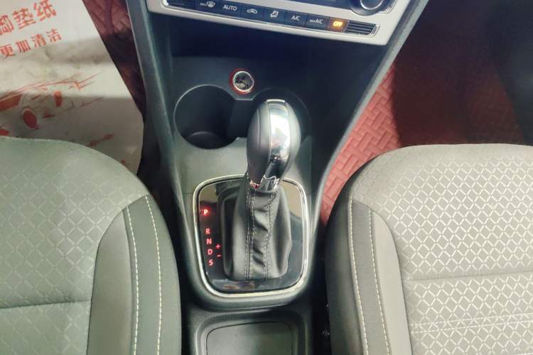 Used Volkswagen Polo 2016 1.6L Cross Polo Automatic Gear Lever