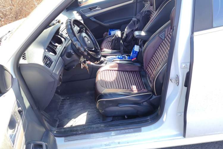 Used Volkswagen Lavida 2015 1.6L Automatic Comfort Edition