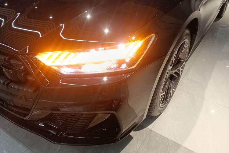 Used Audi A7L 2024 45TFSI S-line Dream-Building Edition Flow Crystal Package