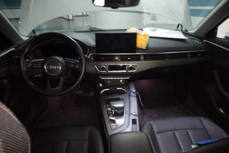 Used Audi A4L 2022 40 TFSI Luxury Prestige Edition
