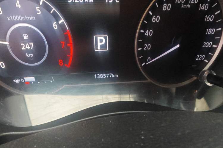 Used Nissan Kicks 2018 1.5L CVT Smart Connect Luxury Edition Odometer Close Up