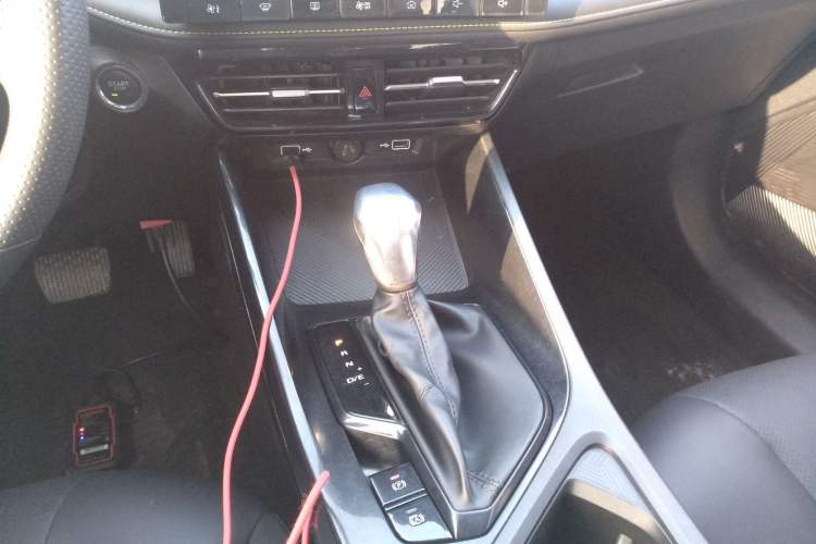 Used Roewe i5 2021 1.5L CVT Diamond Edition
