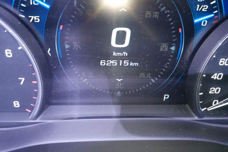 Used Cadillac XT5 2016 28T Four-Wheel-Drive Leading Model Odometer Close Up