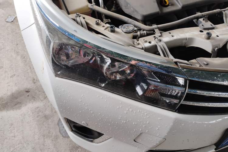 Used Toyota Corolla 2014 1.6L CVT GL-i Right Front Headlight