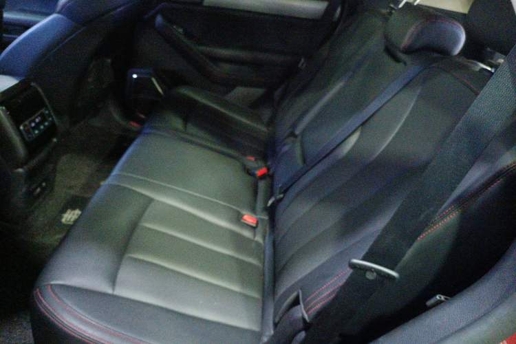 Used BYD Tang New Energy 2018 DM 2.0T All-Wheel Drive Smart Connectivity Luxury Model 7 Seats China V Emission Standard Left Rear Seat