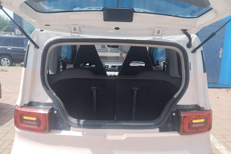 Used Wuling Hongguang MINIEV 2022 Macaron Fashion Model Lithium Iron Phosphate
