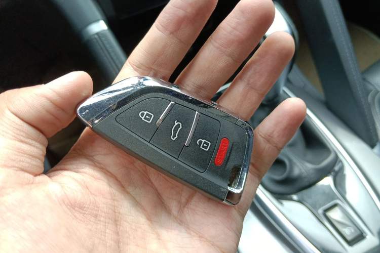 Used Renault Koleos 2017 2.0L Two-Wheel Drive Luxury Edition