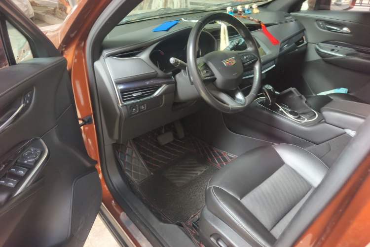 Used Cadillac XT4 2018 28T Two-Wheel Drive Tech Version