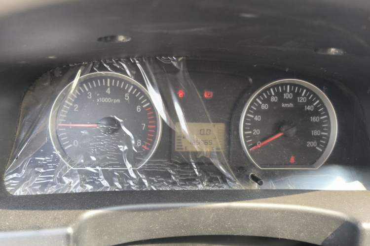 Used FORTHING Lingzhi 2013 V3 1.5L 7-Seater Standard Model II
