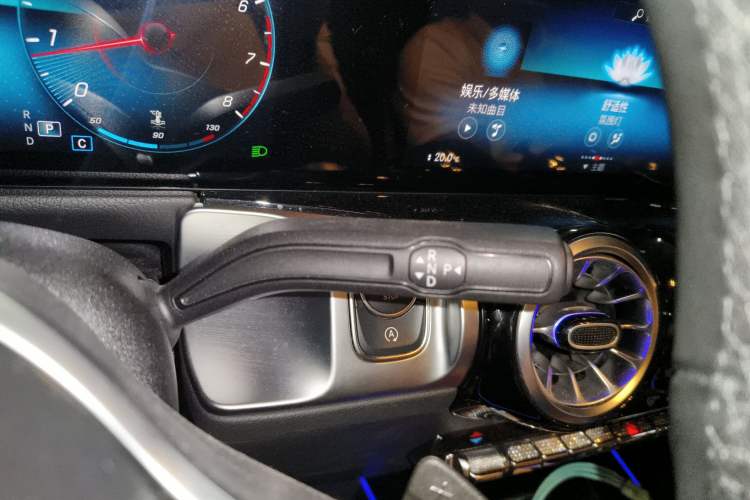 Used Mercedes-Benz GLB 2022 GLB 200 Dynamic Edition Gear Lever