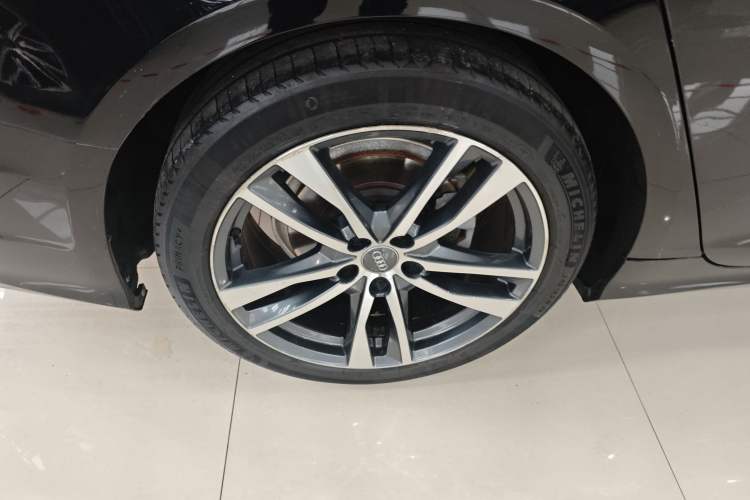 Used Audi A6L 2019 40 TFSI Luxury Dynamic Model
