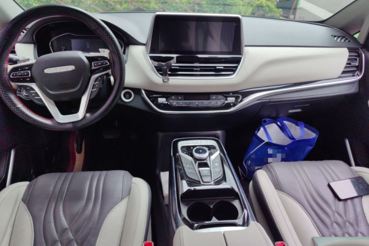 Used SAIC MAXUS G20 2021 PLUS 2.0T Gasoline Automatic ZhiZun Edition Center Console