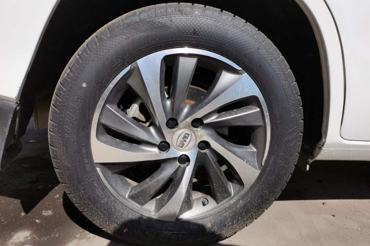 Used BYD Song 2016 2.0TID Automatic Prestige Edition
