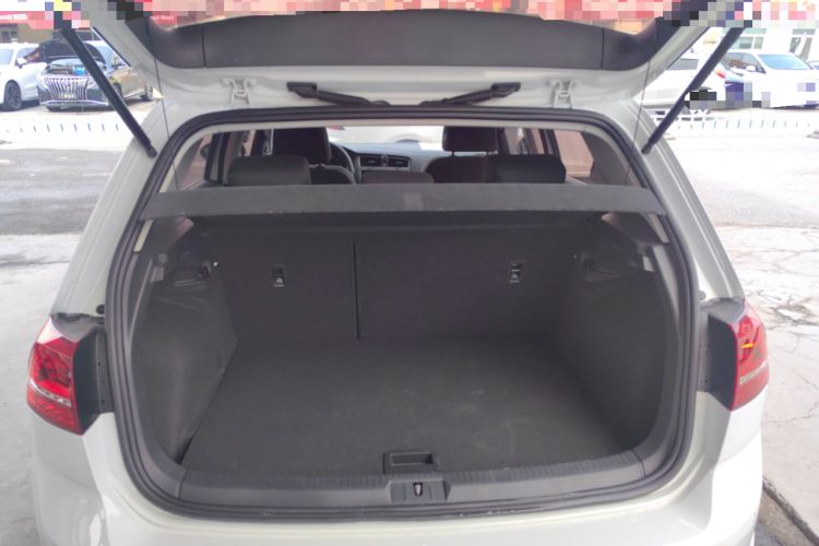 Used Volkswagen Golf 2016 230TSI Automatic Comfort Version
