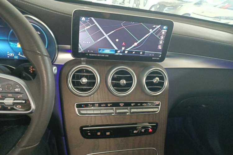 Used Mercedes-Benz GLC 2022 Second Facelift GLC 260 L 4MATIC Luxury Edition