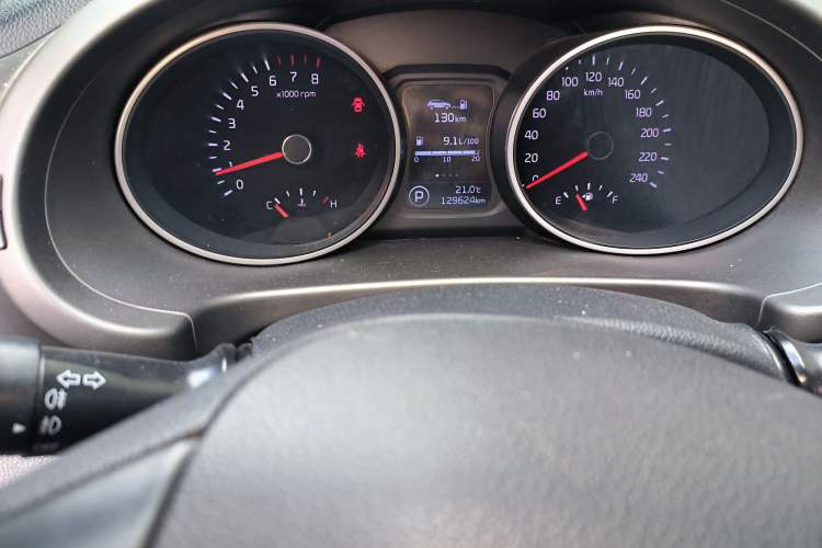 Used Kia Sportage R 2015 2.0L Automatic Two-Wheel Drive DLX Model
