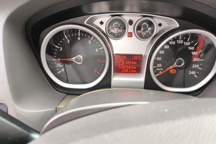 Used Ford Focus 2011 Sedan 1.8L Manual Comfort Model