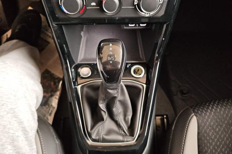 Used Volkswagen Tacqua 2023 200TSI DSG Joy-Connect Edition