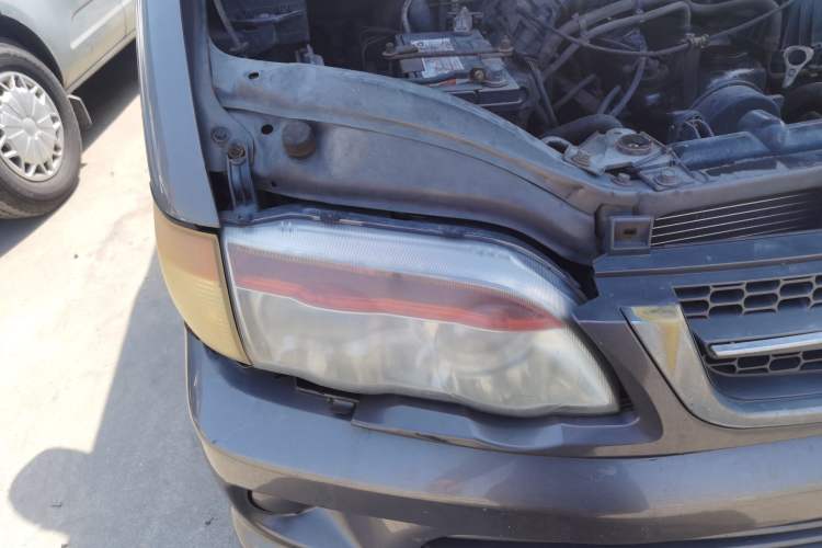 Used FORTHING Lingzhi 2013 V3 1.5L 5-Seat Standard Model I
