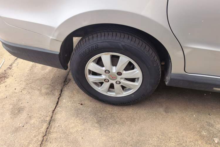 Used Wuling Hongguang 2014 1.5L S Automatic Luxury Model