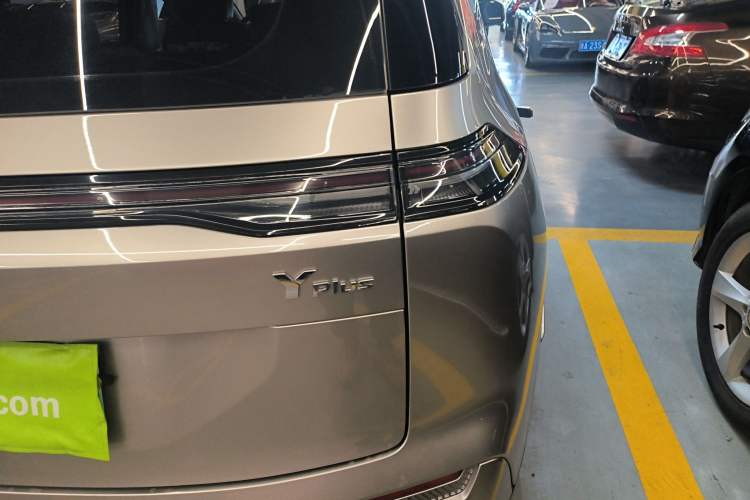 Used AION Y 2022 Plus 70 Smart Edition Right Rear Taillight