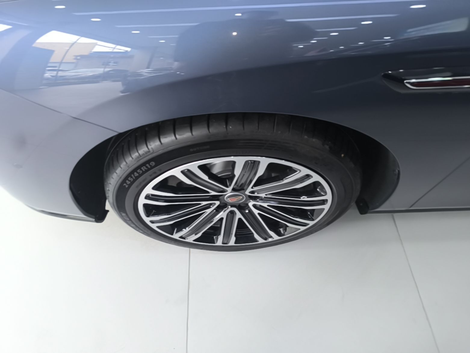 Hongqi H7 PHEV 2026 Model 240 Intelligent Hybrid — снимка 10