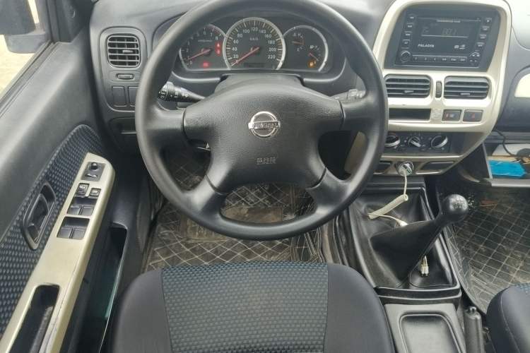 Used Nissan Paladin 2013 2.4L Two-Wheel Drive Standard Version China IV Standard Steering Wheel