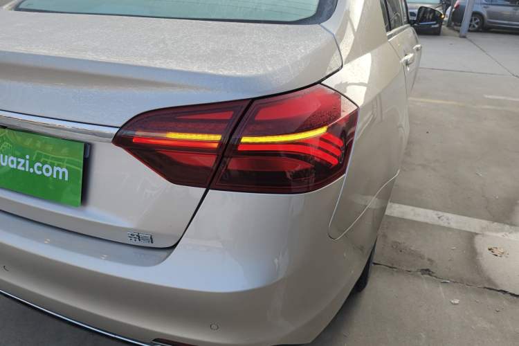 Used Geely Auto Emgrand 2019 Leading Edition 1.5L Manual Upgraded Connectivity Model China VI Standard
