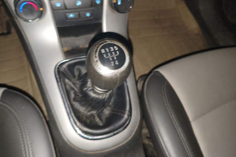 Used Chevrolet Cruze 2013 1.6L SE MT
