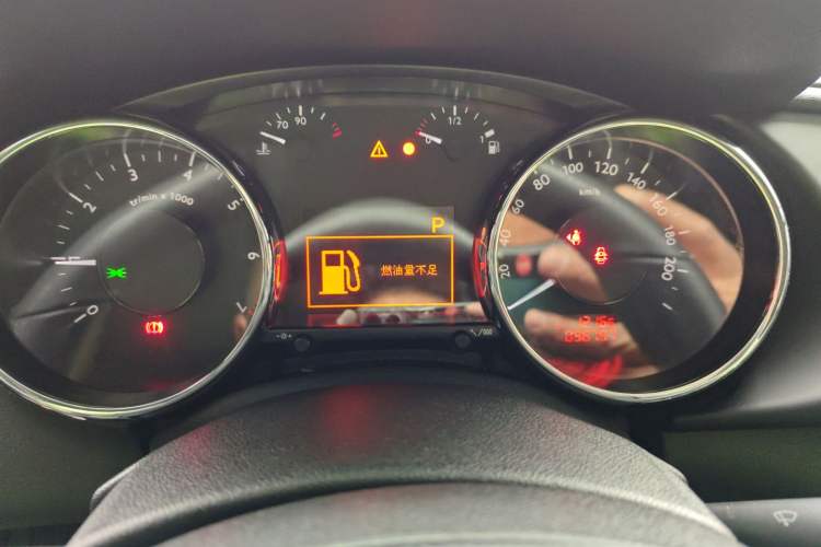 Used Peugeot 3008 2015 1.6THP Automatic Trend Edition Instrument Cluster