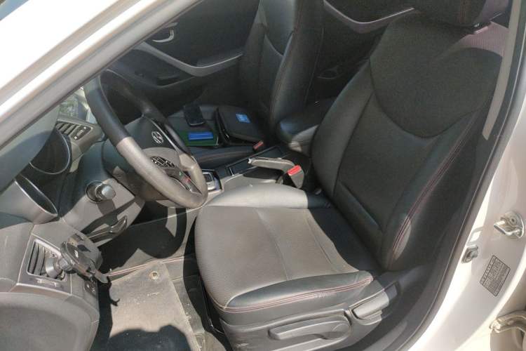 Used Hyundai Elantra (5th Generation / Langdong) 2016 1.6L Automatic Prestige Model