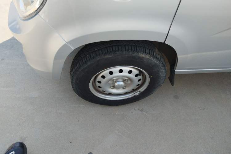 Used Wuling Zhiguang 2023 1.5L Utility Version with Enclosed Windows 2 Seats
