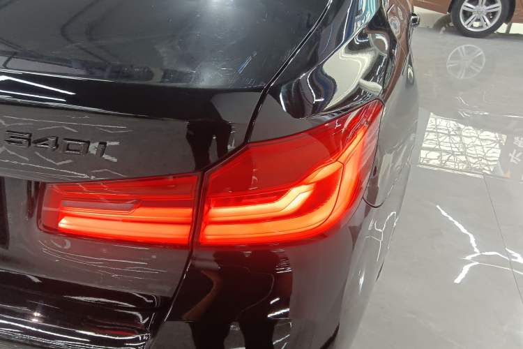 Used BMW 5 Series 2020 525Li Luxury Package Right Rear Taillight