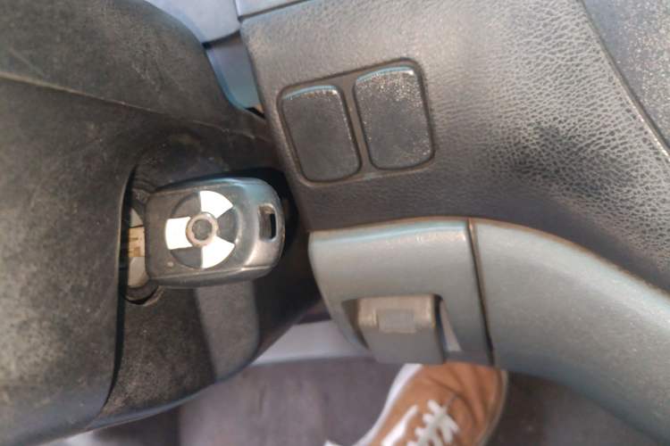 Used FORTHING Lingzhi 2012 Commercial Version 1.6L Utility Model
