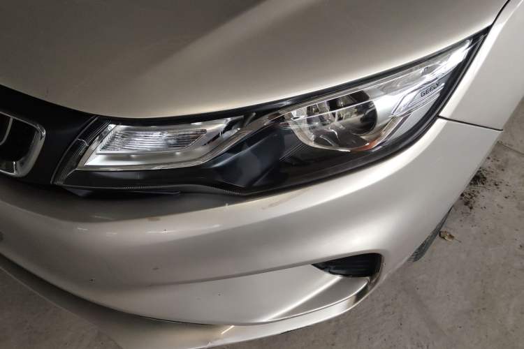 Used Geely Auto Emgrand GL 2017 1.8L Manual Elite Model Left Front Headlight