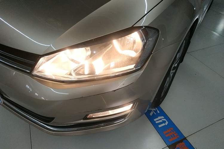 Used Volkswagen Golf 2016 230TSI Automatic Luxury Version