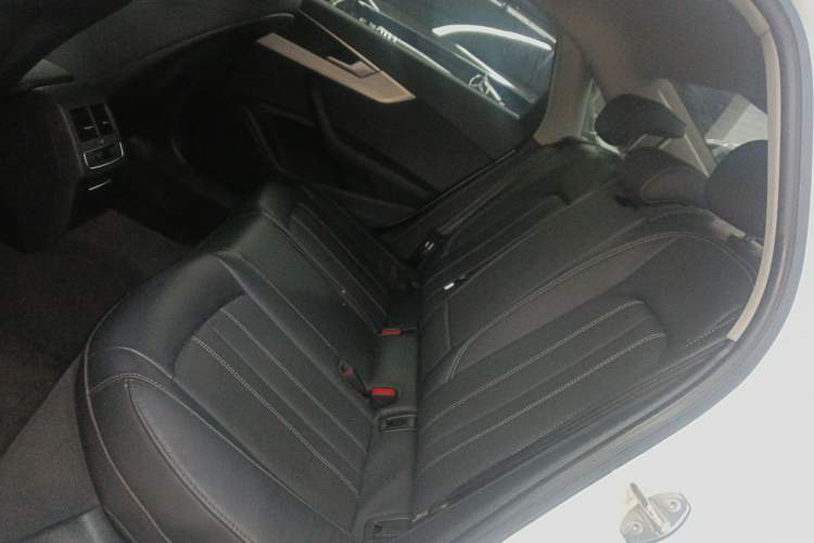 Used Audi A4L 2022 40 TFSI Fashion Dynamic Model