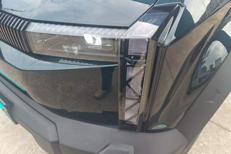 Used iCAR 03 2024 472km Four-Wheel Drive Long-Range Intelligent Advanced Version Left Front Headlight