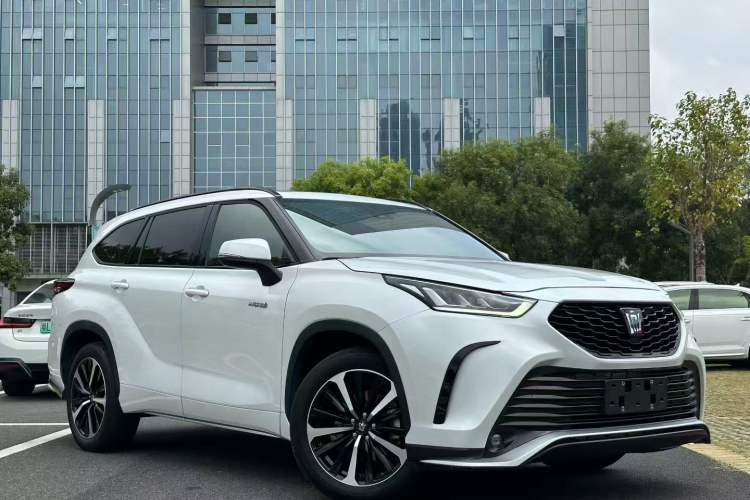 Used Toyota Crown Kluger 2023 2.5L HEV Four-Wheel Drive Luxury Edition Front Right 45 Deg