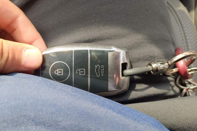 Used Kia Sportage R 2015 2.0L Automatic Two-Wheel Drive DLX Model Vehicle Key