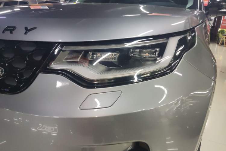 Used Land Rover Discovery 2021 360 PS R-Dynamic SE
