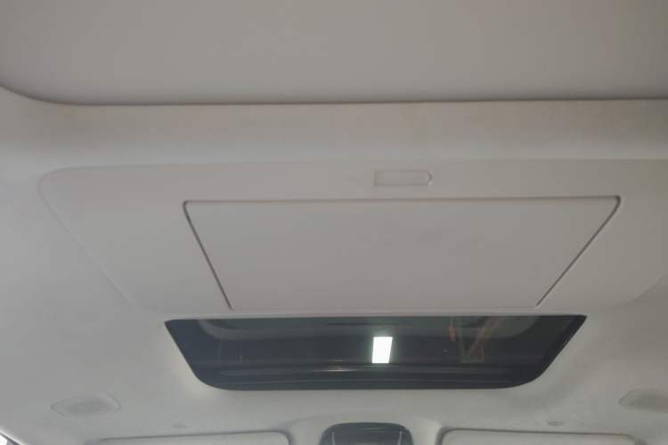 Used VOYAH Dream 2025 PHEV Four-Wheel-Drive Flagship Version – Qiankun Edition Headliner