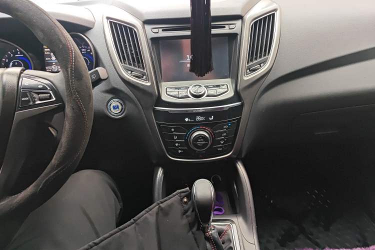 Used Changan CS75 2014 1.8T Automatic Elite Model China IV Standard