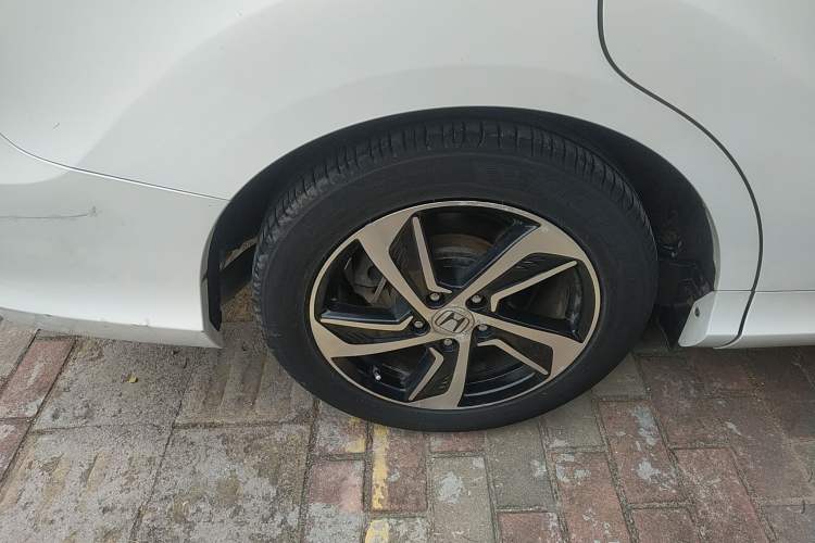 Used Honda Odyssey 2015 Revised 2.4L Luxury Edition